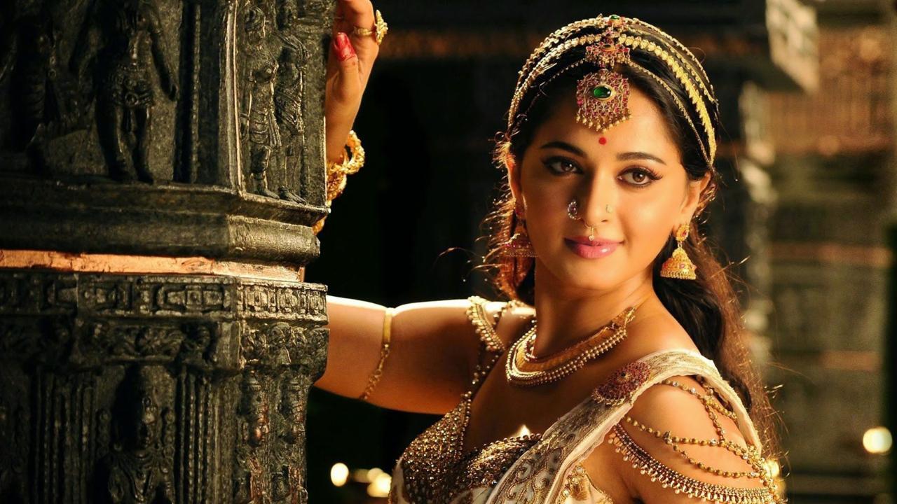 فيلم Rudhramadevi 2015 مترجم كامل HD